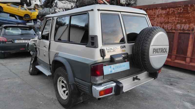 Recambio de PILOTO TRASERO IZQUIERDO para NISSAN PATROL GR (Y60) 2.8 TURBO DIESEL RD28 TURBO - GRIS