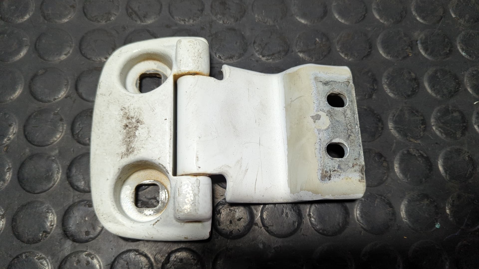 Recambio de BISAGRA IZQUIERDA PORTON para PEUGEOT BOXER CAJA CERR. TECHO ELEVADO (BAT.3450)(335)(2007 =>) HDi (335) 4H03 referencia OEM IAM B986 - BLANCO