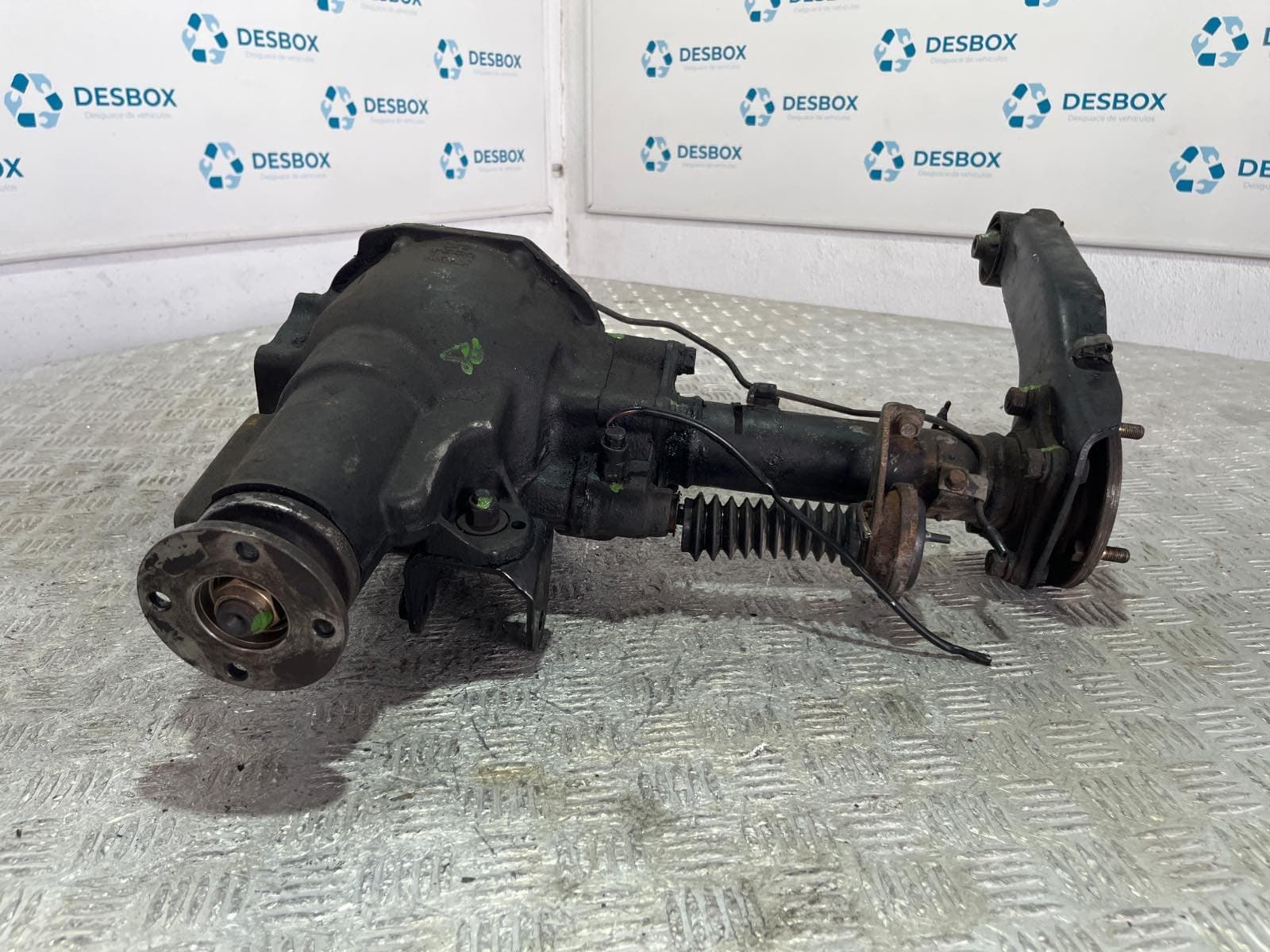 Recambio de DIFERENCIAL DELANTERO para MITSUBISHI MONTERO (V20/V40) 2800 TD American Dream (3-ptas.) 4M40 referencia OEM IAM KN5 5224 532 - AZUL