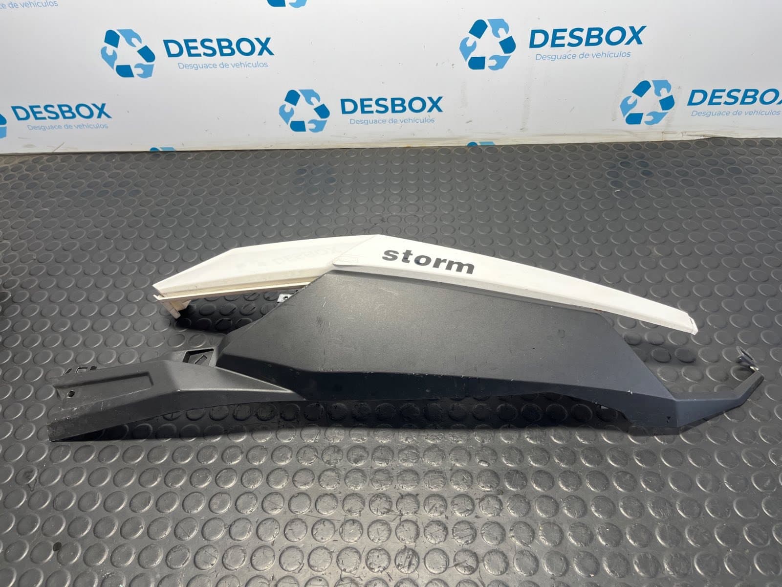 Recambio de MOLDURA para WOTTAN STORM SY125T 1P52QMI - BLANCO