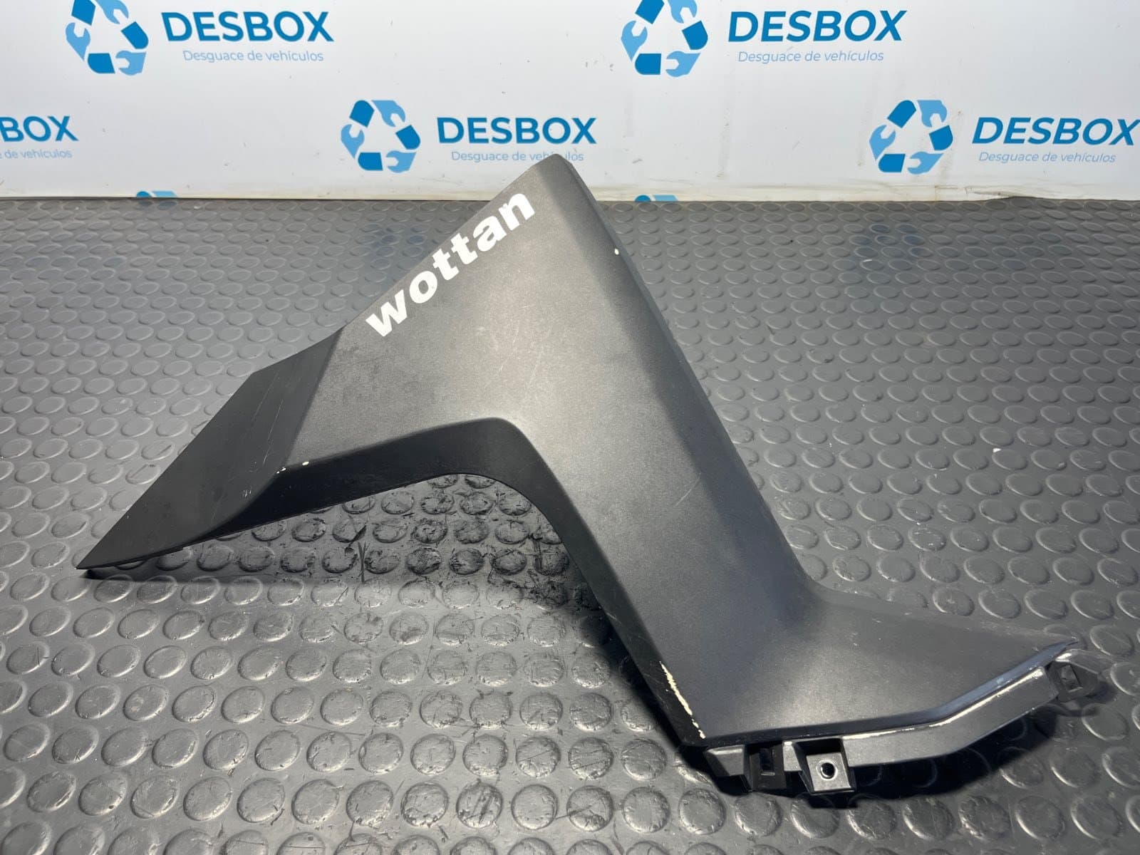 Recambio de MOLDURA para WOTTAN STORM SY125T 1P52QMI - BLANCO