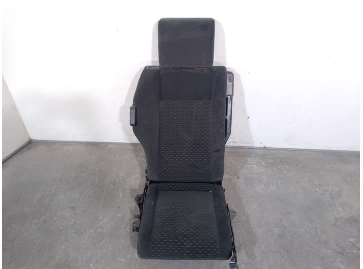 Recambio de asientos trasero derecho para opel zafira a monospace (t98) 2.0 dti 16v (f75) referencia OEM IAM 6777542 6777542 3ª