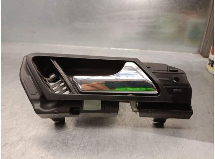 Recambio de maneta interior delantera derecha para mercedes-benz clase gl (x164) cdi cat referencia OEM IAM A1647602261 A1647602