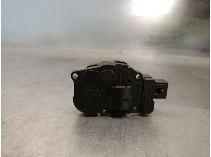 Recambio de motor apertura trampillas climatizador para mercedes-benz clase gl (x164) cdi cat referencia OEM IAM A1669060008 A16