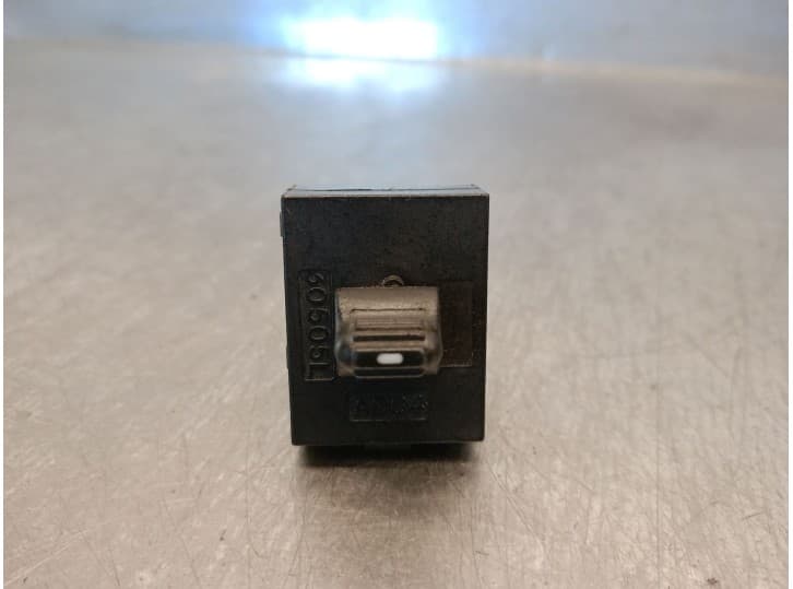 Recambio de mando elevalunas trasero izquierdo para jeep gr.cherokee (wj/wg) 2.7 crd cat referencia OEM IAM 5HB57TRMAA 5HB57DX9A
