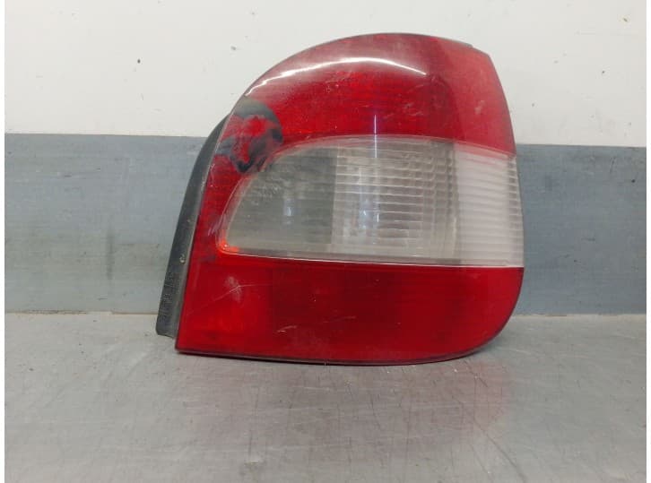 Recambio de piloto trasero derecho para renault scénic i monospace (ja0/1_, fa0_) 1.9 dti (ja0n) referencia OEM IAM 7700428055 7