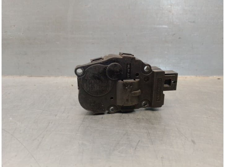 Recambio de motor apertura trampillas climatizador para bmw 3 descapotable (e93) 320 i referencia OEM IAM EFB331 929888G