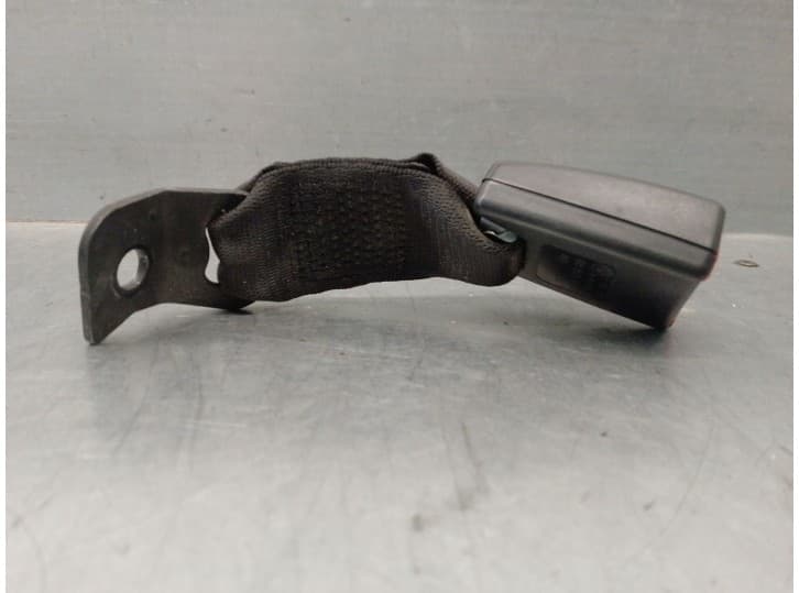 Recambio de enganche cinturon trasero derecho para bmw 3 descapotable (e93) 320 i referencia OEM IAM 9117261 603853900F