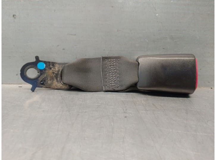 Recambio de enganche cinturon trasero izquierdo para opel antara a (l07) 2.0 cdti referencia OEM IAM 96475892