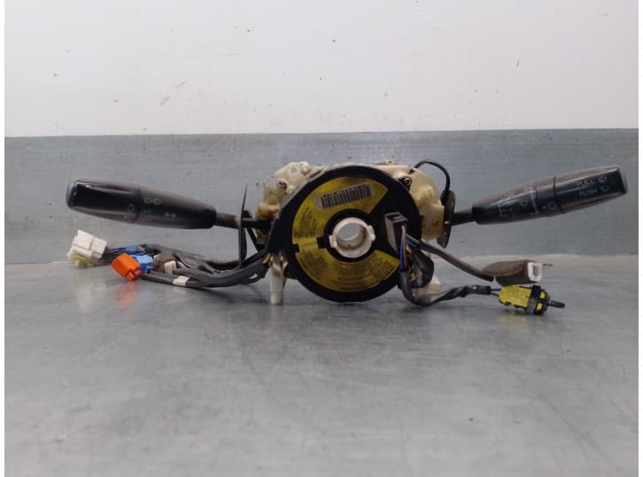Recambio de mando luces para kia carnival i (up, fl) 2.9 tdi referencia OEM IAM K56B66120A 47531G1001