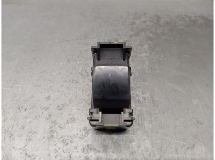 Recambio de mando elevalunas trasero derecho para lexus is iii (_e3_) 300h (ave30_) referencia OEM IAM 192967