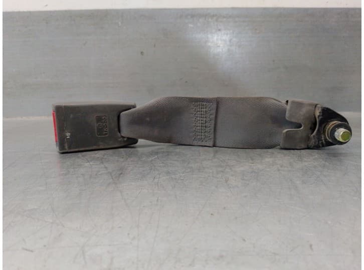 Recambio de enganche cinturon trasero izquierdo para mitsubishi montero classic (v2_w, v6_w, v7_w) 2.5 td (v24w) referencia OEM