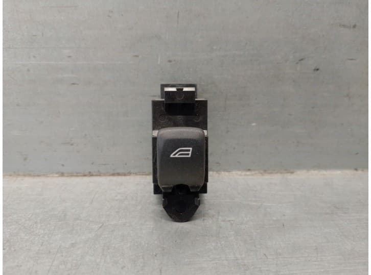 Recambio de mando elevalunas delantero derecho para volvo xc60 i suv (156) d5 awd referencia OEM IAM 31272012
