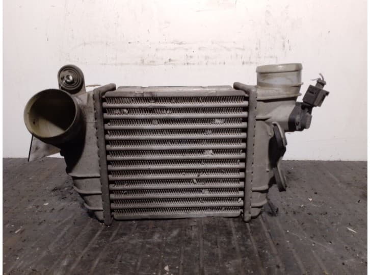 Recambio de intercooler para audi tt (8n3) 1.8 t referencia OEM IAM 8N0145805D IA1046 IT1071C VALEO