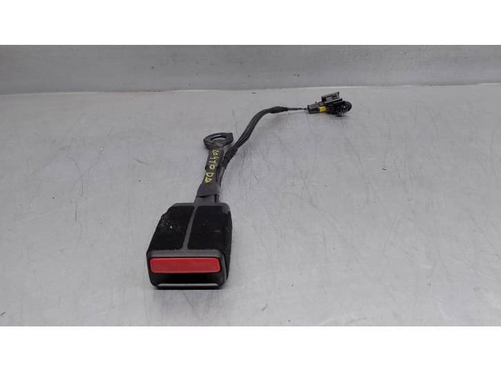 Recambio de enganche cinturon delantero derecho para ds ds 3 / ds 3 crossback (ur_, uc_, uj_) 1.2 puretech 130 referencia OEM IA