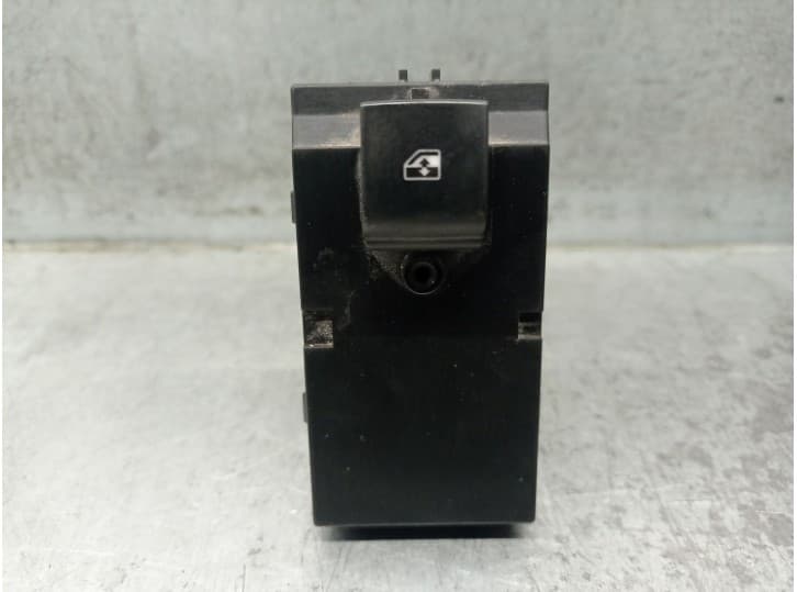 Recambio de mando elevalunas delantero derecho para chevrolet orlando (j309) 2.0 d referencia OEM IAM 20792536 TRW 211420 - 5 P