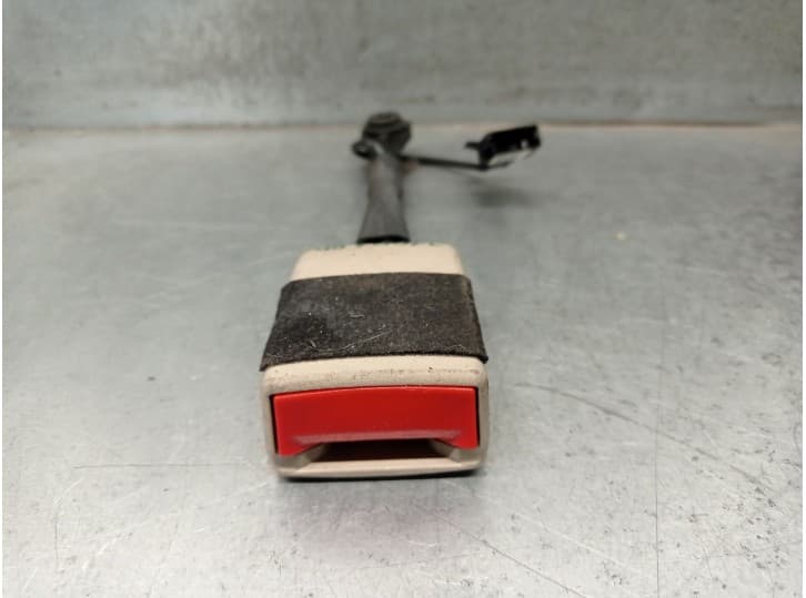 Recambio de enganche cinturon delantero derecho para saab 9-5 (ys3g) 2.0 tid referencia OEM IAM 13332605 12829223 DELANTERO DERE