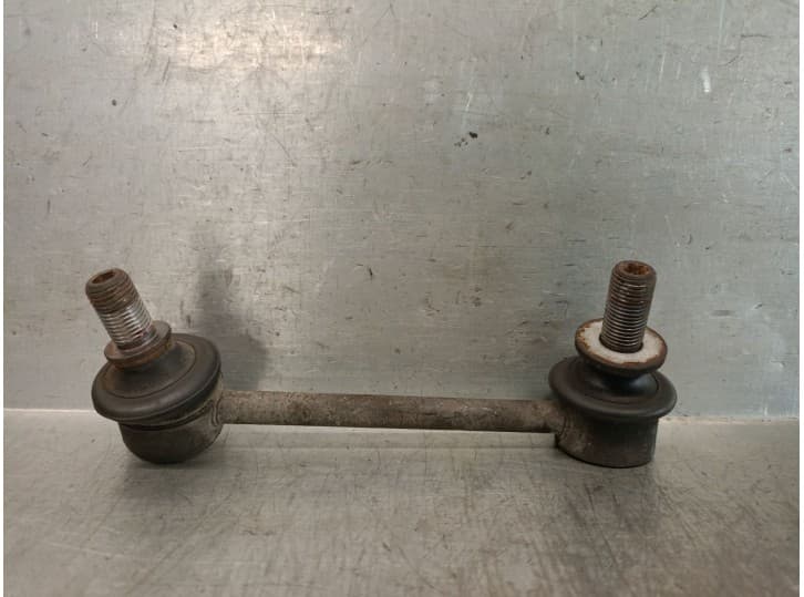Recambio de bieleta estabilizadora trasera derecha para lexus is iii (_e3_) 300h (ave30_) referencia OEM IAM 4883030100 48830301