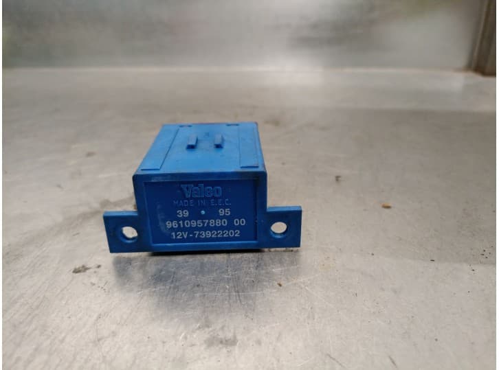 Recambio de modulo electronico para citroën xantia (x1_, x2_) 1.9 turbo d referencia OEM IAM 9610957880 73922202 - VALEO