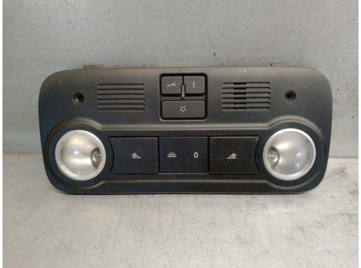 Recambio de luz interior para volkswagen golf vi descapotable (517) 1.6 tdi referencia OEM IAM 1Q0947105J