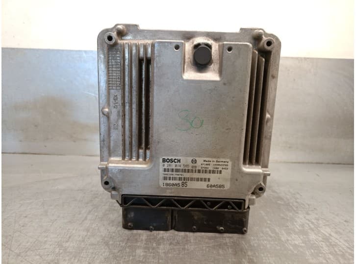Recambio de centralita motor uce para mitsubishi lancer viii sportback (cx_a) 2.0 di-d (cx8a) referencia OEM IAM 1860A585 02810