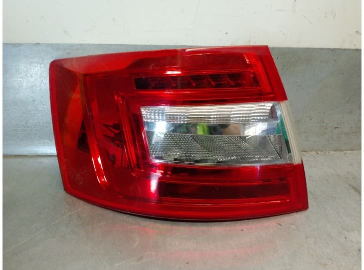 Recambio de piloto trasero izquierdo para skoda octavia iii (5e3, nl3, nr3) 1.6 tdi referencia OEM IAM 5E5945095B 5E5945111B