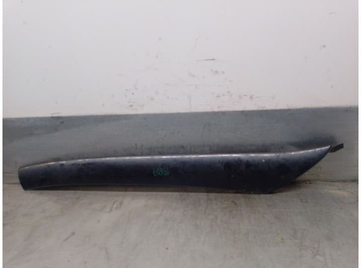 Recambio de molduras delanteras para mercedes-benz sl (r230) 55 amg (230.474) referencia OEM IAM A2306900439 A2306900439