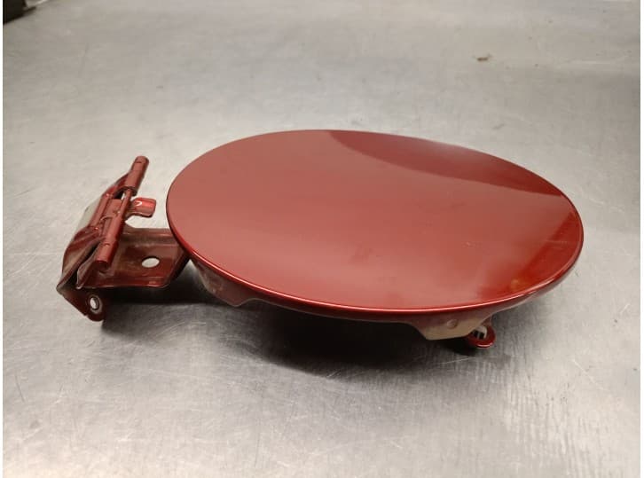 Recambio de tapa exterior combustible para mazda 3 sedán (bk) 1.6 di turbo (bk12y) referencia OEM IAM BN8V42410E BN8V42410E
