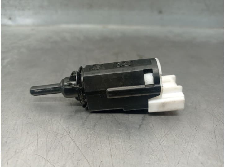 Recambio de interruptor para nissan nv400 furgoneta (x62, x62b) dci 130 referencia OEM IAM 253251679R 253251679R V MERCATI