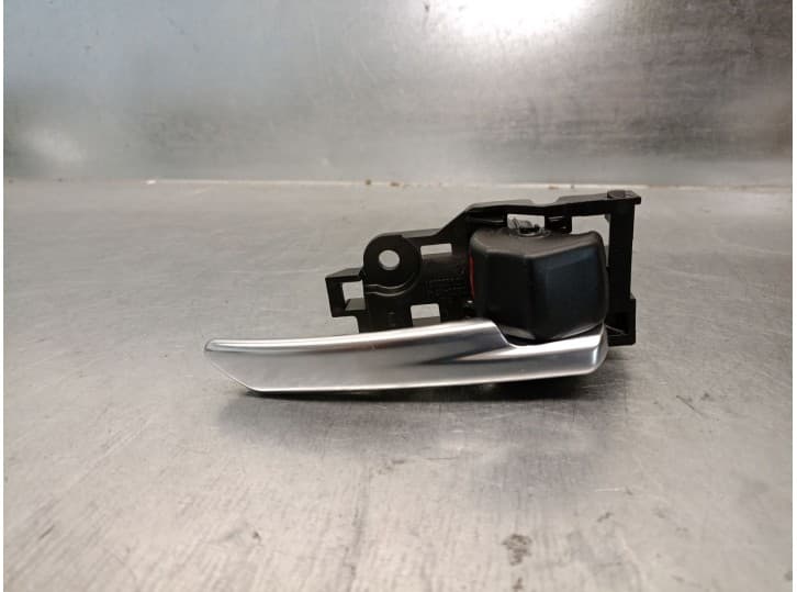 Recambio de maneta interior trasera derecha para toyota corolla fastback (_e21_) 1.8 hybrid (zwe211) referencia OEM IAM 69205023