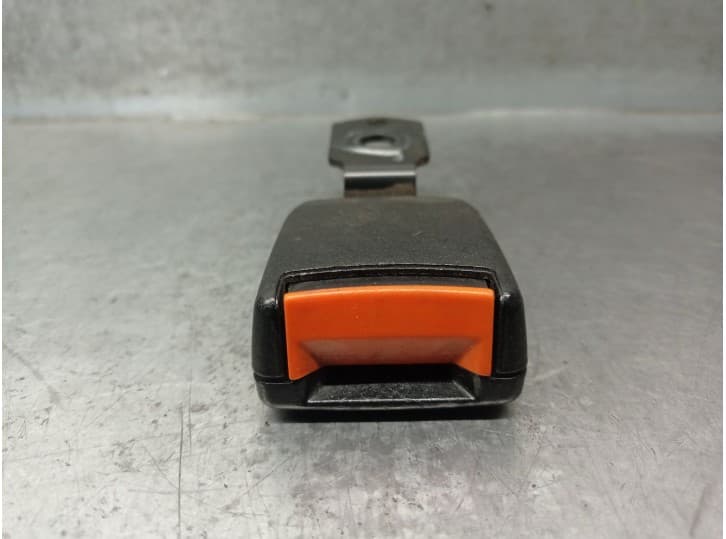 Recambio de enganche cinturon trasero central para ford galaxy i (wgr) 1.9 tdi referencia OEM IAM 1120998 1120998
