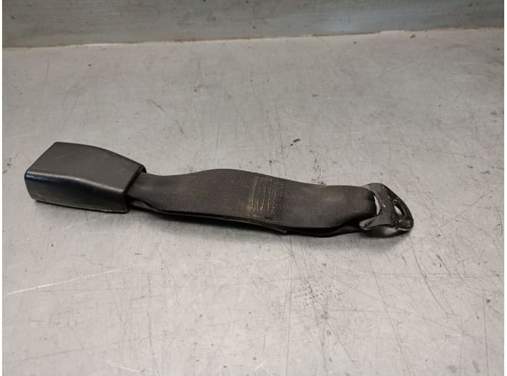 Recambio de enganche cinturon trasero central para ssangyong korando (ck) 2.0 e-xdi referencia OEM IAM 7565034000LBA