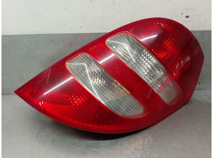 Recambio de piloto trasero derecho para mercedes-benz clase a (w169) a 180 cdi (169.007, 169.307) referencia OEM IAM A1698200464