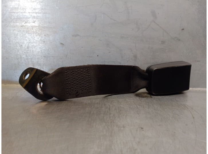 Recambio de enganche cinturon trasero derecho para ford maverick (uds, uns) 2.7 td referencia OEM IAM 888427F010