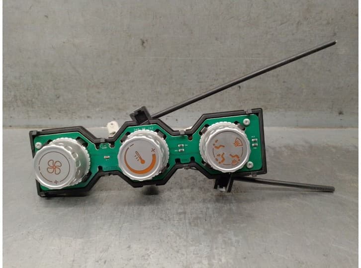 Recambio de mando calefaccion / aire acondicionado para » otros... microcar mgo sxi referencia OEM IAM E07010801
