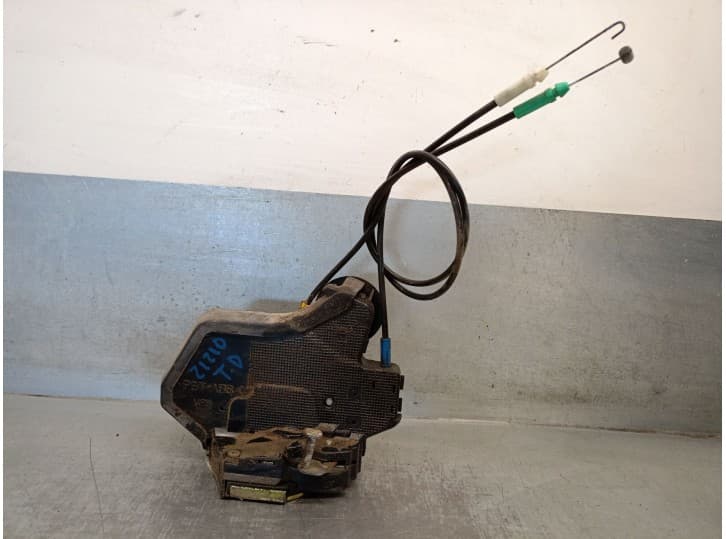 Recambio de cerradura puerta trasera derecha para toyota corolla station wagon (_e12_) 2.0 d-4d (cde120_) referencia OEM IAM 690