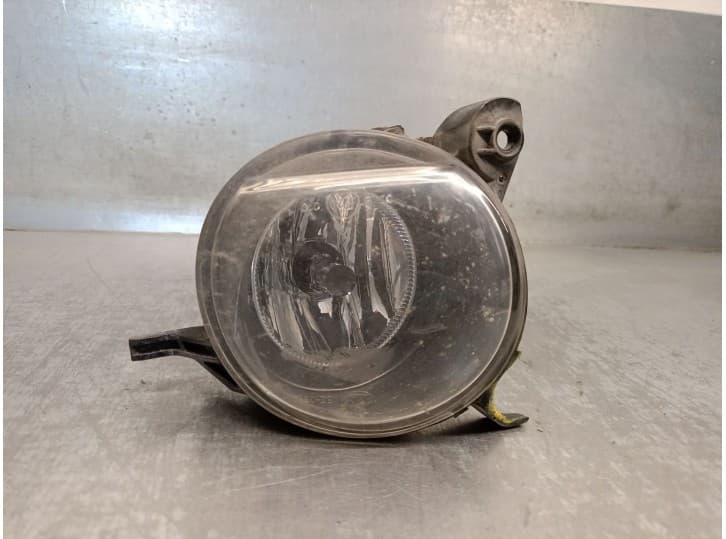 Recambio de faro antiniebla izquierdo para toyota corolla station wagon (_e12_) 2.0 d-4d (cde120_) referencia OEM IAM 812200F010