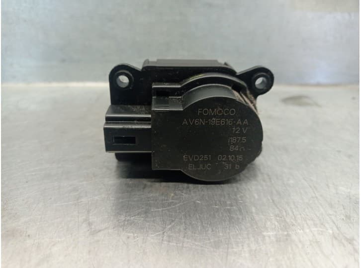 Recambio de motor apertura trampillas climatizador para ford focus iii turnier 1.0 ecoboost referencia OEM IAM AV6N19E616AA
