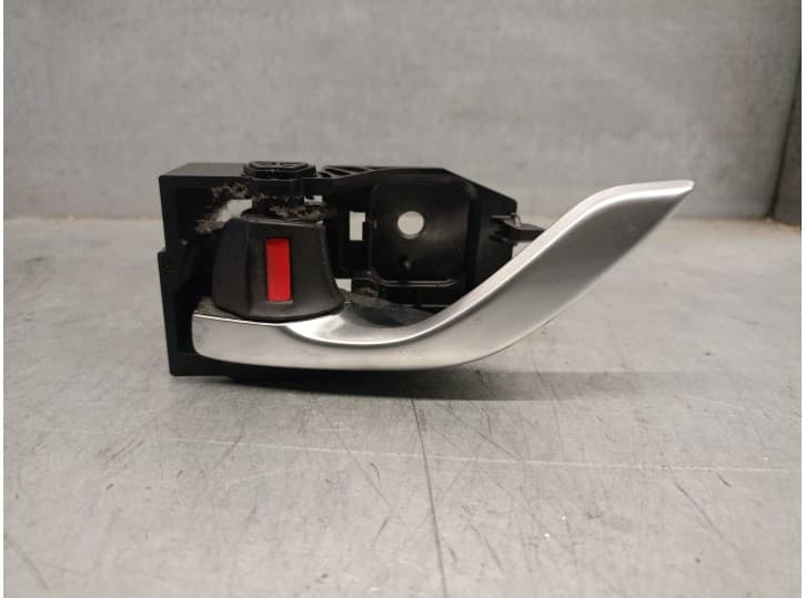 Recambio de maneta interior delantera izquierda para mazda 3 sedán (bm_, bn_) 2.0 referencia OEM IAM GHP959330B