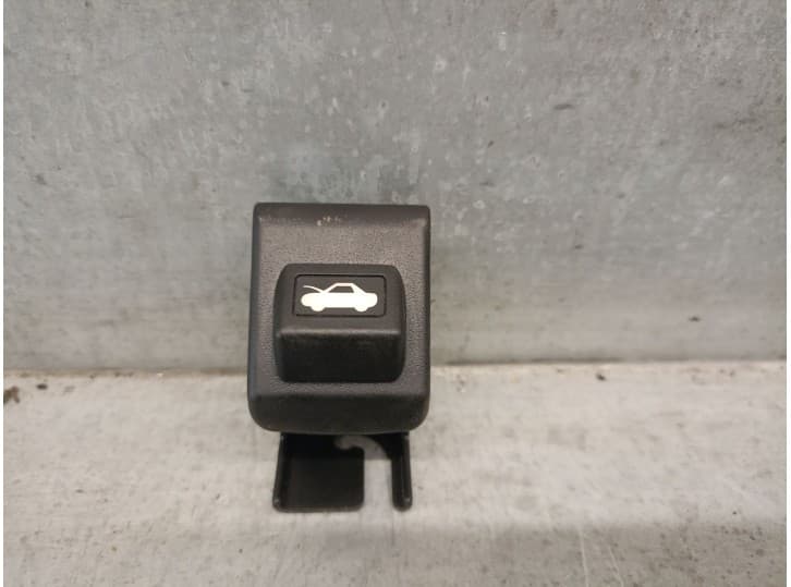 Recambio de cerradura capot para mazda 3 sedán (bm_, bn_) 2.0 referencia OEM IAM GHP956720