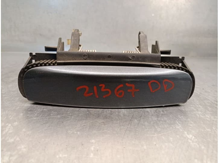 Recambio de maneta exterior delantera derecha para audi a4 b6 (8e2) 1.9 tdi referencia OEM IAM 4B0639885 8E0839207