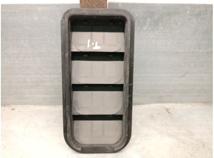 Recambio de rejilla aireadora para seat arona (kj7, kjp) 1.0 tsi referencia OEM IAM 7N0819465F