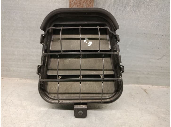 Recambio de rejilla aireadora para seat arona (kj7, kjp) 1.0 tsi referencia OEM IAM 4G9819181C