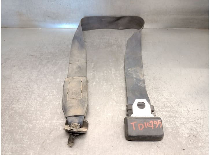 Recambio de cinturon seguridad trasero derecho para nissan terrano i (wd21) 2.7 td 4wd referencia OEM IAM 821EG168 8882022G00