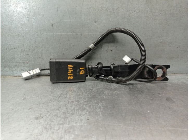 Recambio de enganche cinturon delantero izquierdo para toyota verso (_r2_) 1.6 d4-d (war20_) referencia OEM IAM 732300F040B0 732