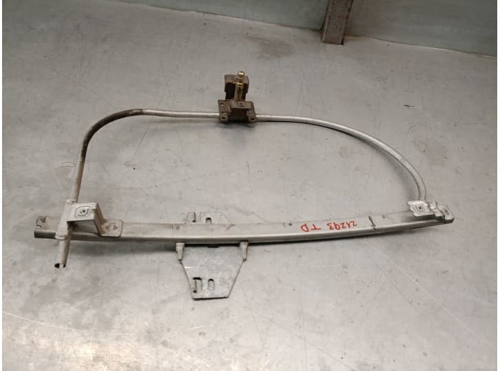 Recambio de elevalunas delantero derecho para renault clio i (b/c57_, 5/357_) 1.2 (5/357y, 5/357k) referencia OEM IAM 7700799422