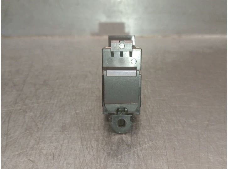 Recambio de mando elevalunas trasero izquierdo para jaguar xe (x760) 2.0 d referencia OEM IAM GX7314717AC 15W143