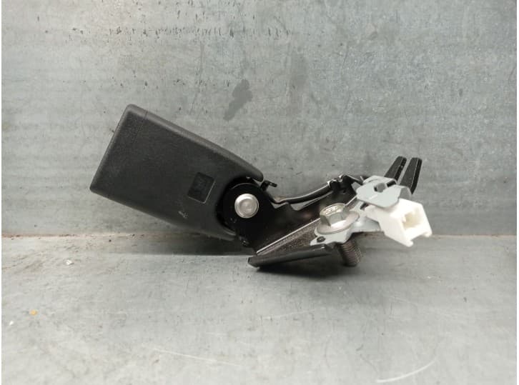 Recambio de enganche cinturon trasero izquierdo para mazda cx-30 (dm, dt, ed) skyactiv-g m hybrid referencia OEM IAM BAH150087J