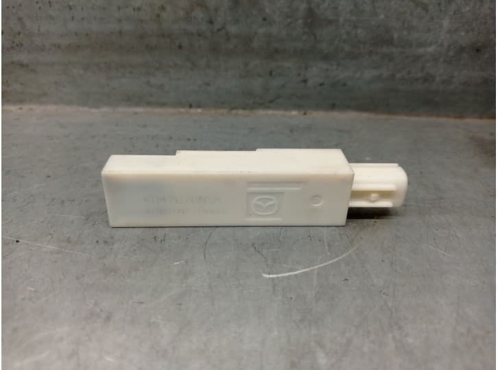 Recambio de antena para mazda cx-30 (dm, dt, ed) skyactiv-g m hybrid referencia OEM IAM KD47676NXA