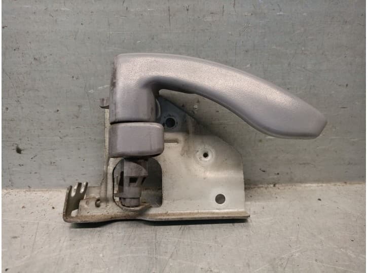 Recambio de maneta interior delantera izquierda para mitsubishi canter misubishi canter referencia OEM IAM D4D342AT8